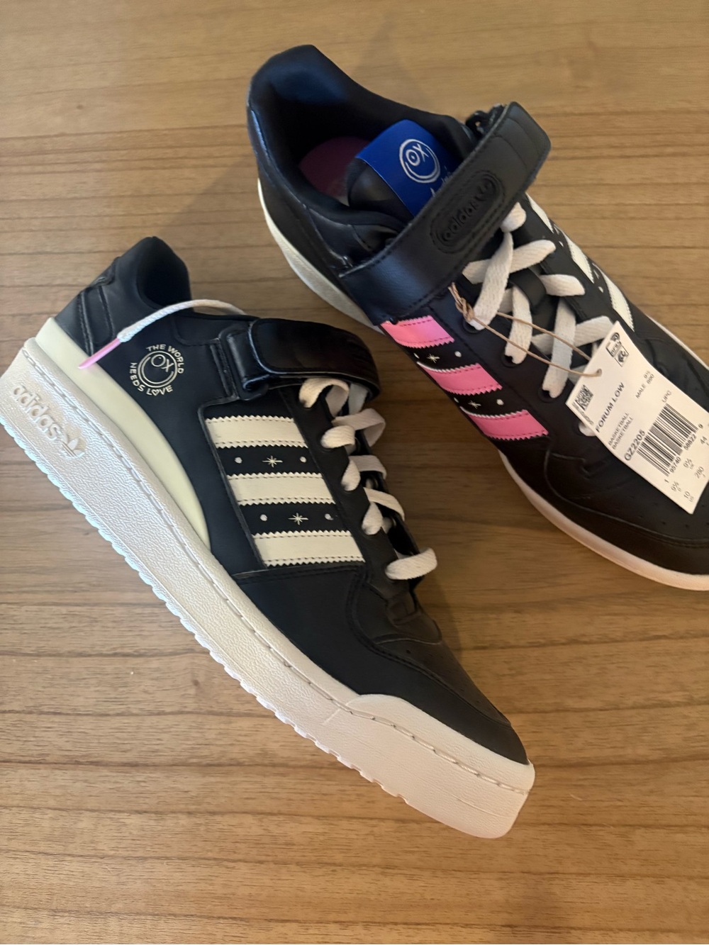 Adidas and Andre Saraiva Forum Low "The World Needs Love" Men's Sneaker Sz 10